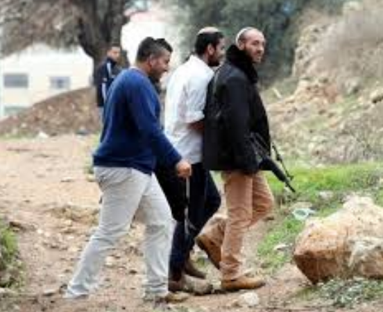 تصاعد الاعتداءات والاستفزازات: اعتقالات وهجمات لمستوطنين على المواطنين في الضفة الغربية