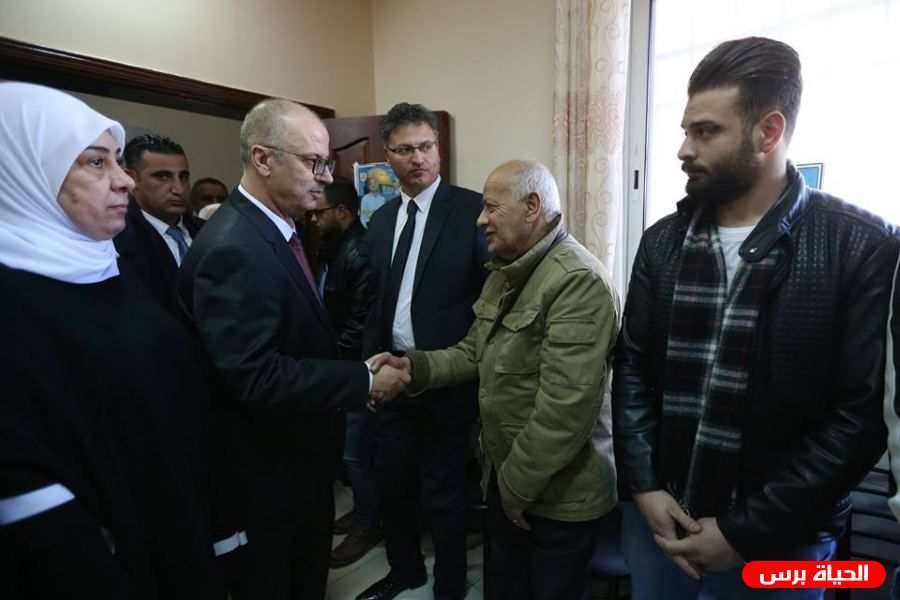 الحمد الله يقدم واجب العزاء بالشهيد حمدان العارضة