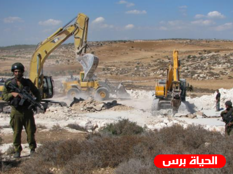 الاحتلال يدمر منشآت زراعية في قرية بيت إكسا