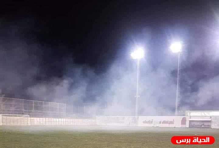 إصابة لاعبين ناشئين بالاختناق جراء إطلاق الاحتلال قنابل غاز في محيط ستاد الخضر