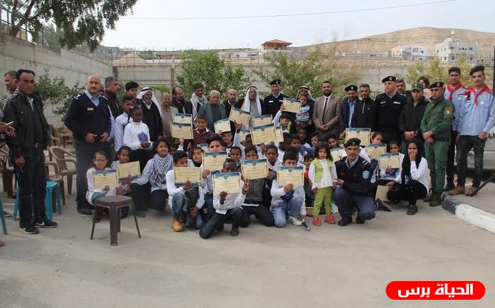 الشرطة تخرج 42 طفلا من الاغوار شاركوا في مخيمها الشتوي في اريحا