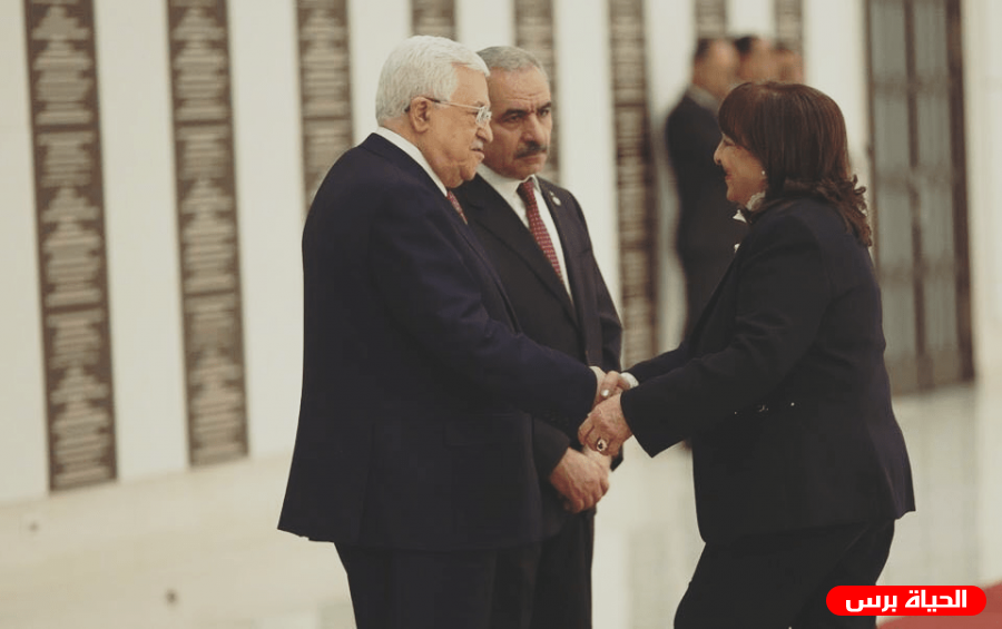  وزيرة الصحة تبلغ الرئيس عباس بوصول الأجهزة الطبية التي أعلن التبرع بها للقطاع الصحي