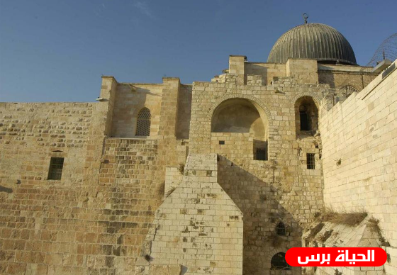 عمال اسرائيليون يستأنفون العمل في الحائط الجنوبي للأقصى والأوقاف تحذر