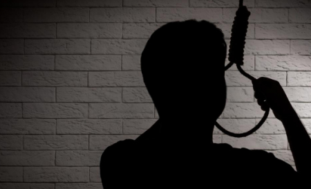 طفل ينتحر لأنه اشتاق لوالده