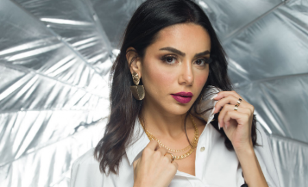 نجمة باب الحارة تلفت الأنظار بصورة جديدة