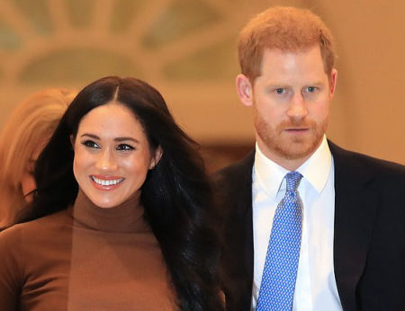 الملكة إليزابيث الثانية تبارك رحيل حفيدها هاري وزوجته ميغان