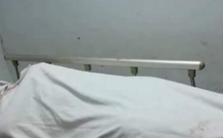 شاب يقتل والدته بعد شكه بسلوكها