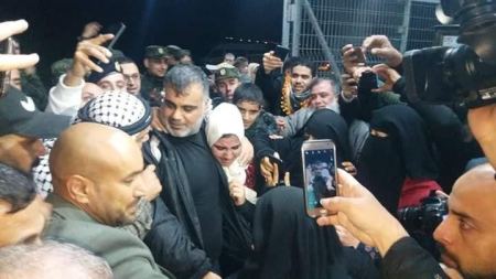 الاحتلال يُفرج عن الأسير علاء أبو جزر