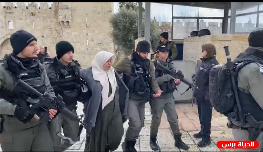 الاحتلال يعتقل سيدة قرب باب العامود في القدس المحتلة