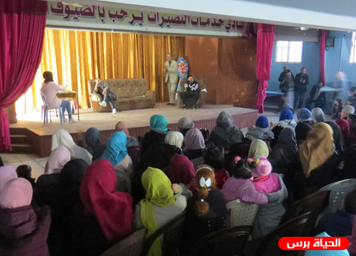 صور.. عرض مسرحية 