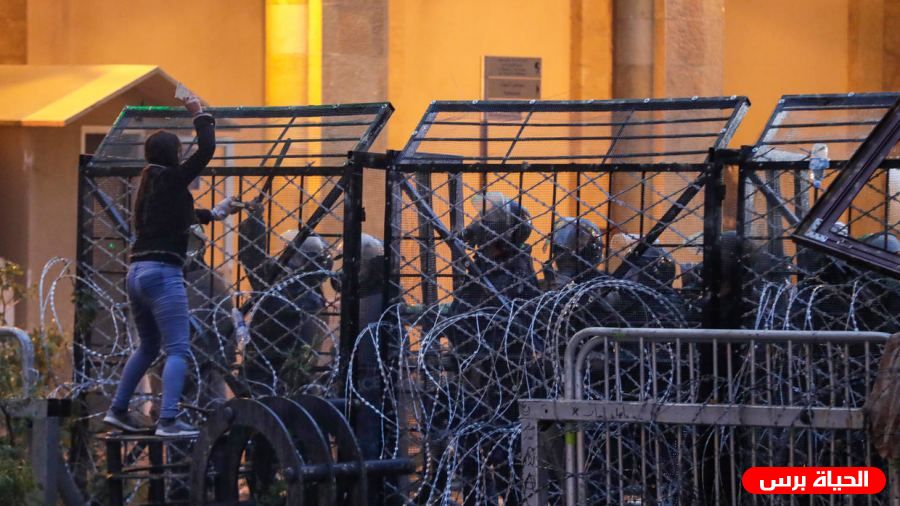 نحو 400 جريح في الصدامات بين المتظاهرين وقوات الأمن في لبنان