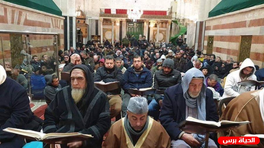آلاف المواطنين يؤدون صلاة الفجر في الحرم الإبراهيمي الشريف (فجر الرحمة ) 