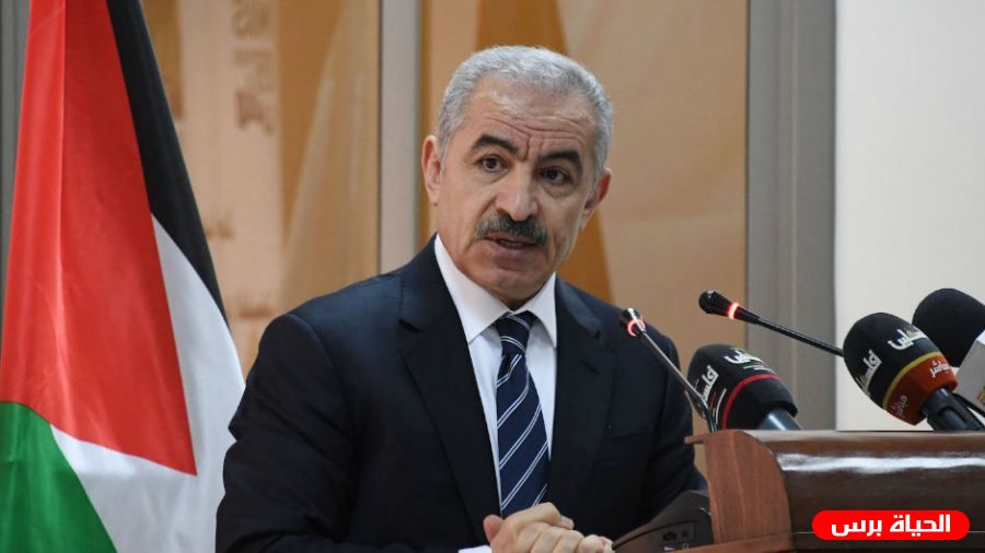 اشتية يبحث مع سفير سنغافورة التعاون في برامج تدريب الشباب على البرمجة والترميز