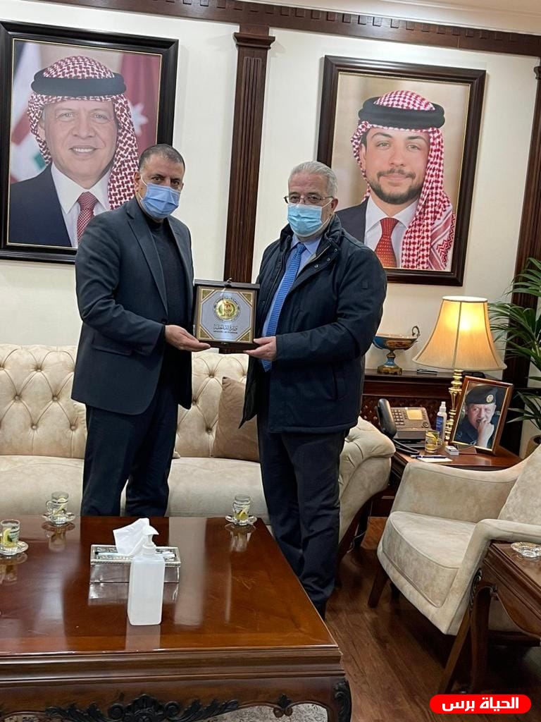 وزير النقل والمواصلات يبحث مع نظيره الأردني متابعة تنفيذ الاتفاقيات بين البلدين