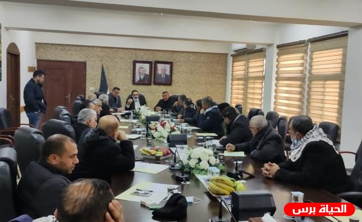 سلطة الطاقة تعلن انتهاء مشكلة النقص الكهربائي في أربع قرى غرب الخليل