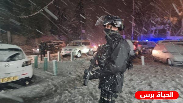 تواصل انتهاكات الاحتلال: إصابات واعتقالات واعتداءات خلال اللهو بالثلج