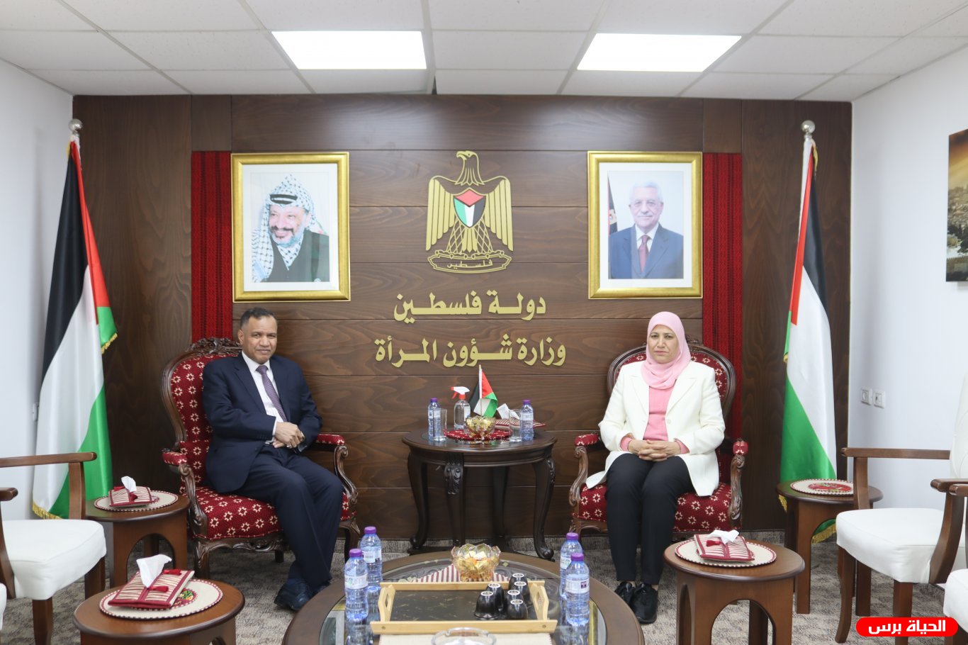 حمد تلتقي سفير سلطنة عُمان لدى فلسطين