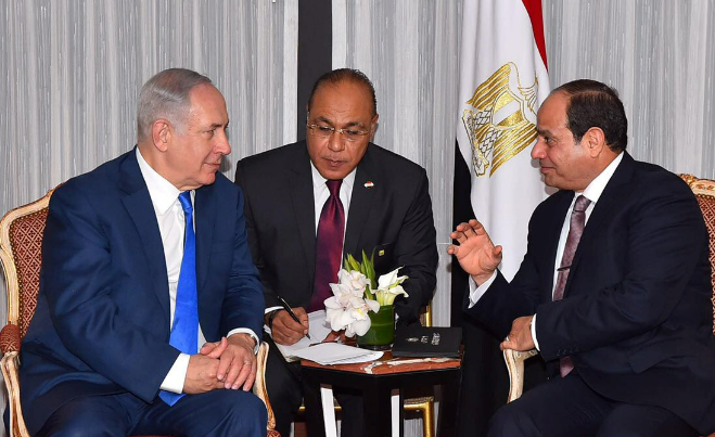 السيسي يهاتف نتنياهو ويحذر من اتخاذ خطوات تؤجج الصراع