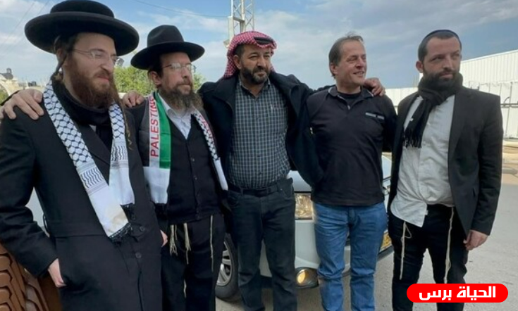 أعضاء حركة ناطوري كارتا اليهودية يدخلون جنين