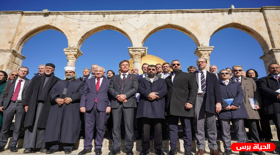 وفد دبلوماسي أوروبي يزور المسجد الأقصى ويطلع على تطورات الأوضاع فيه