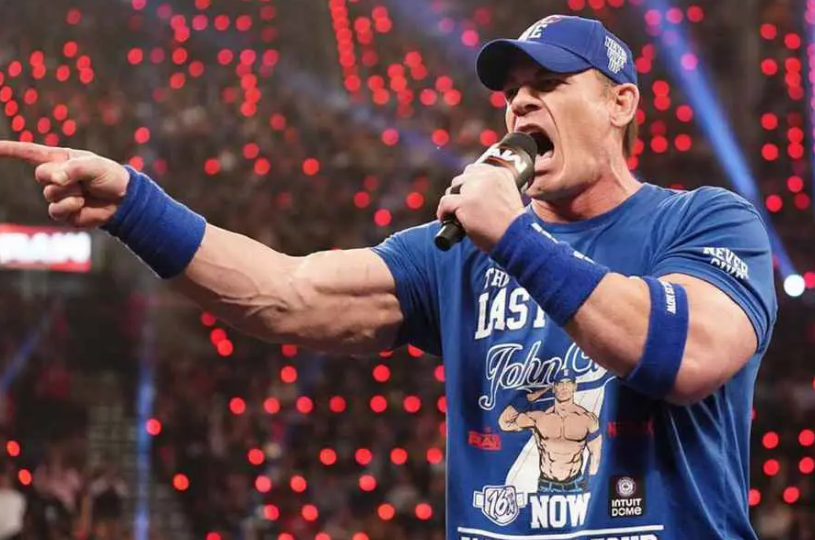 رومان رينز .. أساطير WWE يشعلون عرض