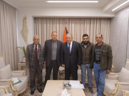 اللجنة الشعبية في الهمشري ووفد من أهالي حي الزيتون يلتقون سفير دولة فلسطين في لبنان