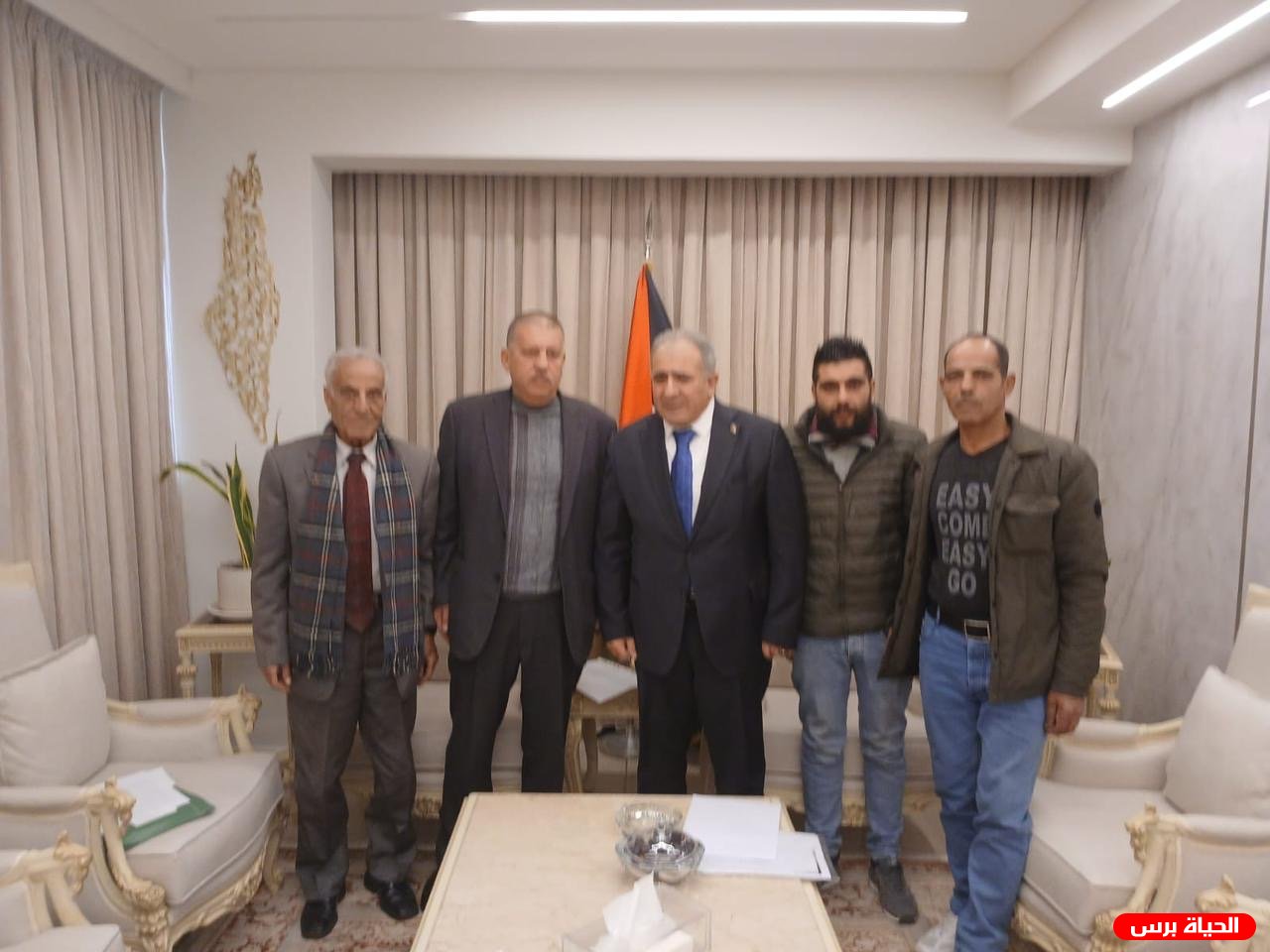 اللجنة الشعبية في الهمشري ووفد من أهالي حي الزيتون يلتقون سفير دولة فلسطين في لبنان