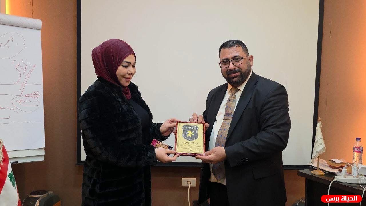 البابا تستلم منصب مدير اكاديمية كامبيرج في الجمهورية اللبنانية