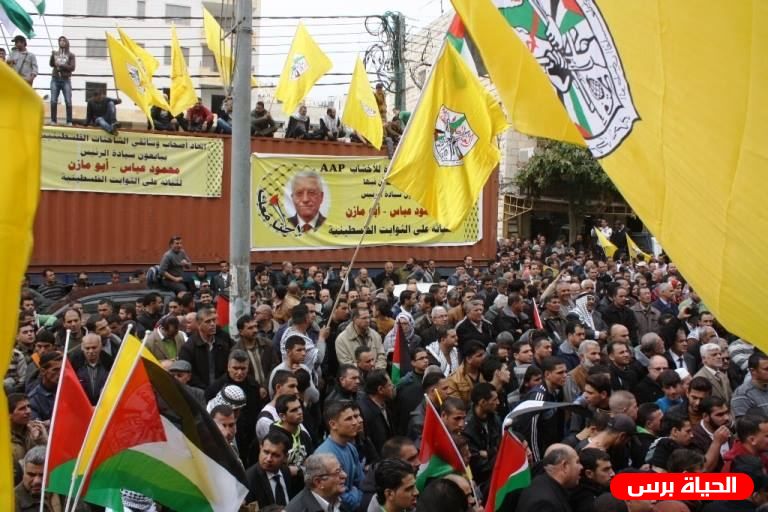 الخليل: وقفة دعم واسناد للقيادة والرئيس