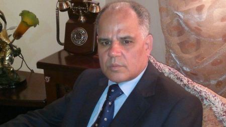 الفلسطينيون يظلمون أنفسهم..الكتاب الدكتور ابراهيم ابراش