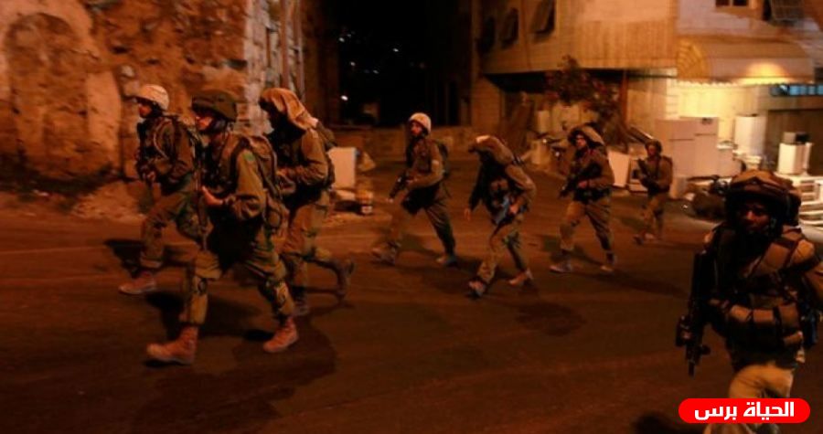 الاحتلال يعتدي على مسن في البلدة القديمة بمدينة الخليل ويعتقل طفله