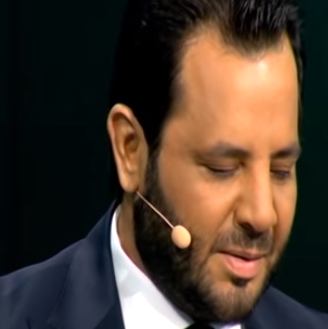 فيديو يوضح سبب انهيار نيشان داخل الإستديو 