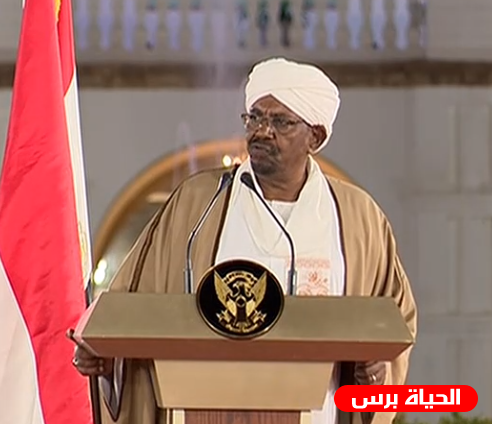 أعلن حالة الطوارئ .. البشير يرفض التنحي ويحل الحكومة