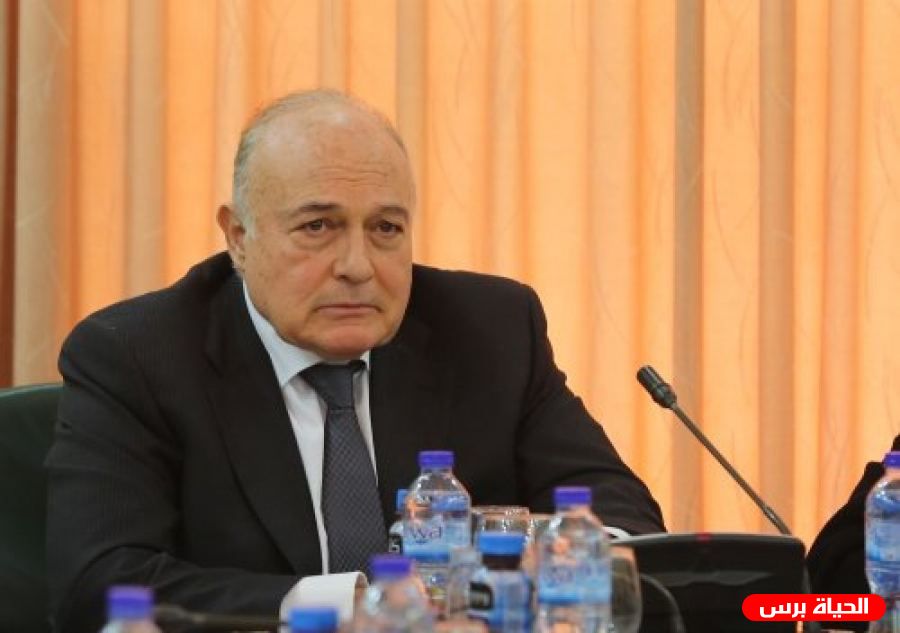 بشارة: أيام صعبة سنمر بها ورواتب الموظفين العالية ستنخفض
