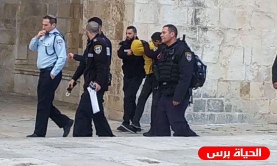 قوات الاحتلال تعتقل شابين من البلدة القديمة في القدس