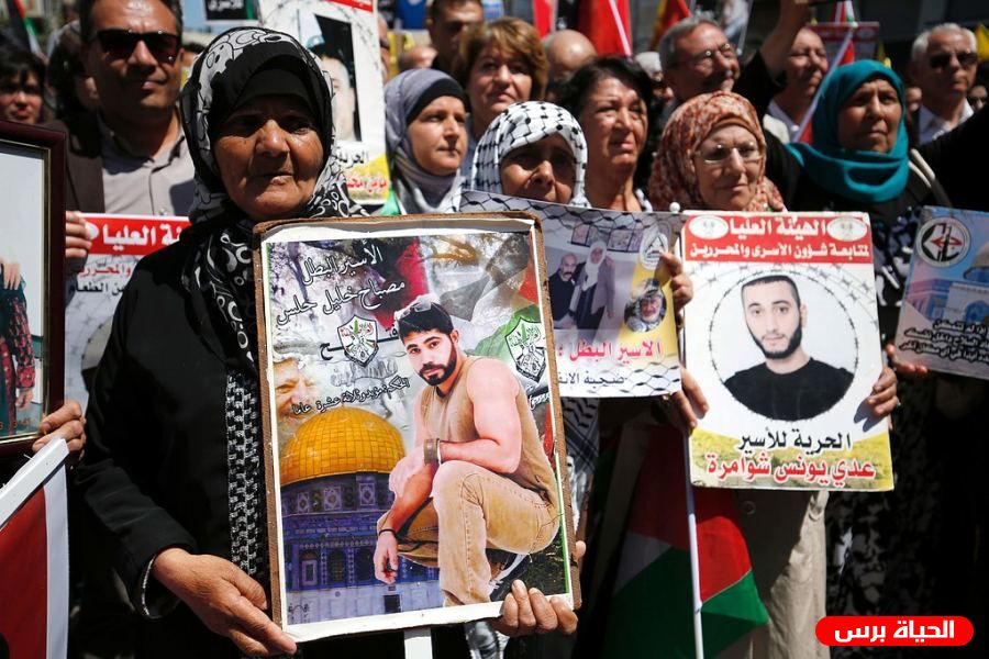 طولكرم: ذوو الأسرى ينددون بـ