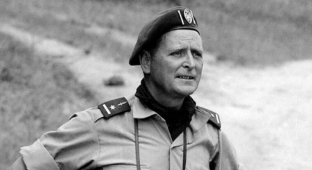 وفاة كلب الصيد المجنون وكبير المرتزقة توماس مايكل