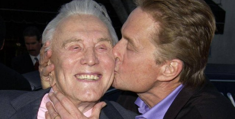 وفاة النجم العالمي كيرك دوغلاس