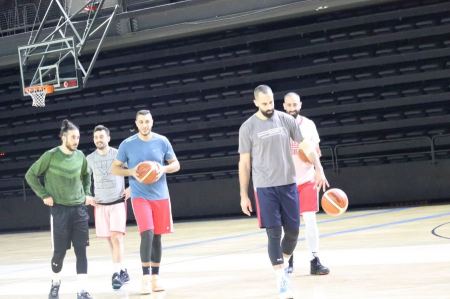 منتخبنا الوطني يواصل معسكره التدريبي استعدادا للتصفيات المؤهلة لنهائيات آسيا بكرة السلة