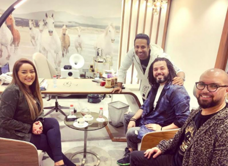 فايز السعيد يحتضن 30 نجما عربيا في اوبريت صناع الأمل