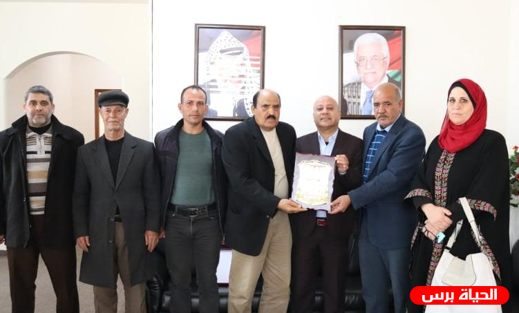 ابو هولي يلتقي وفد هيئة المتقاعدين العسكريين في محافظة الوسطى