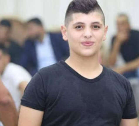 الرئيس عباس يهاتف والد الفتى صلاح زكارنة 