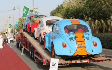 انطلاق فعاليات مهرجان السيارات الكلاسيكية في الدرعية