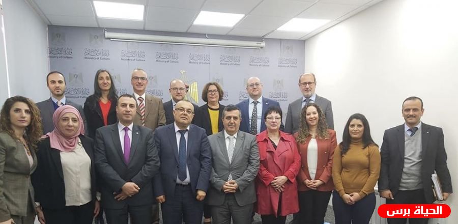 أبو سيف يطلع عدداً من السفراء على التحضيرات لاحتفالية بيت لحم عاصمة الثقافة العربية