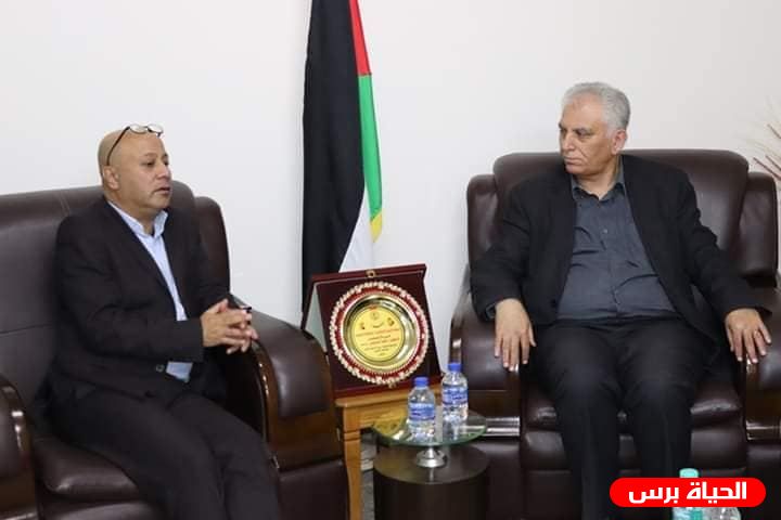 د. ابو هولي والصالحي يؤكدان بأن الوحدة الوطنية وانهاء الانقسام اقصر الطرق لاسقاط صفقة القرن