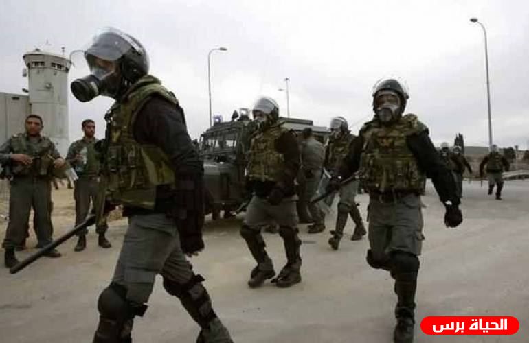 نادي الأسير: قوات القمع تقتحم قسم (4) في سجن 