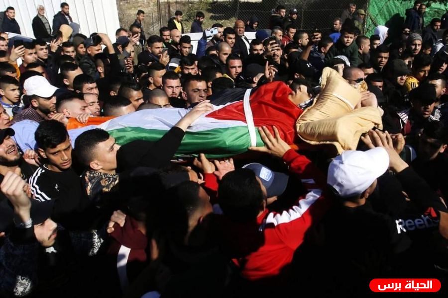 جماهير غفيرة تشيع جثمان الشهيد الرقيب أول طارق بدوان 
