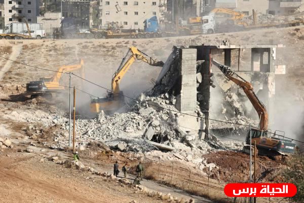 سلطات الاحتلال تعيد هدم منشإت في حزما