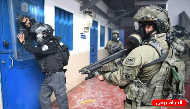 الأسرى: قوات الاحتلال تتفنن في الاعتداء على الشبان خلال الاعتقال والتحقيق