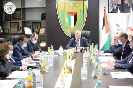 الرجوب يشدد على أهمية مأسسة الاتحادات وبناء خط إنتاج لاعب قادر على المنافسة دوليا